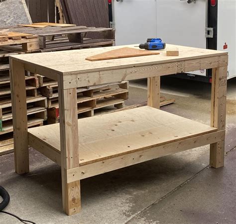 building workbench with or without metal brackets|large workbench plans.